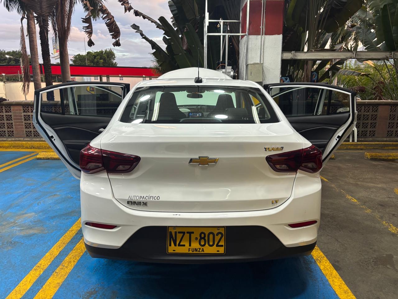 9a511d4b-c85a-494e-a036-e80ebc8879a8